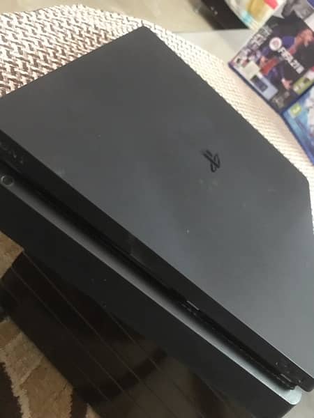 PS4 SLIM 1 TB WITH 2 expensive Games for sale 3