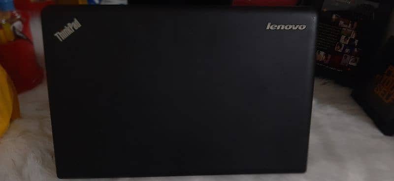 lenovo thinkpad core i5 4th gen . . 8gb ram 250ssd and 2gb graphics 6