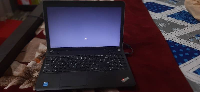 lenovo thinkpad core i5 4th gen . . 8gb ram 250ssd and 2gb graphics 12