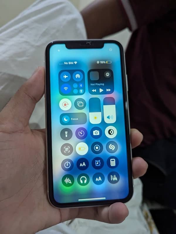 iPhone XR (03484333877) 1