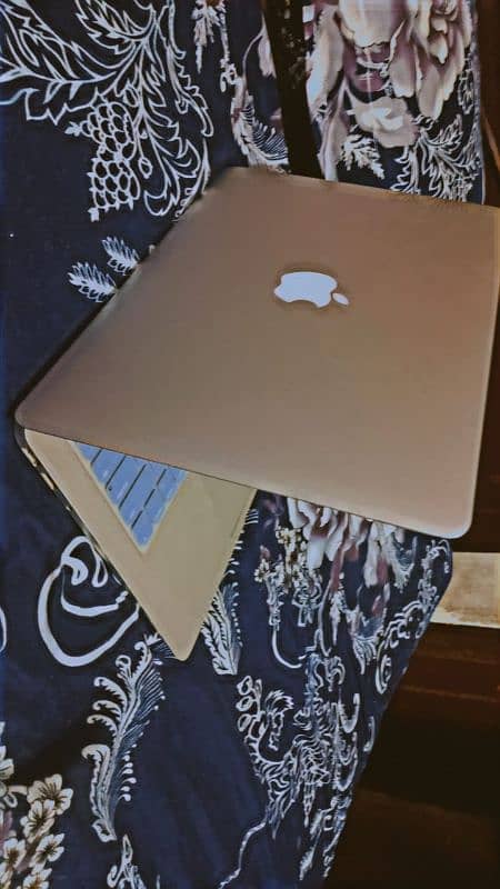 Macbook air core i5 2