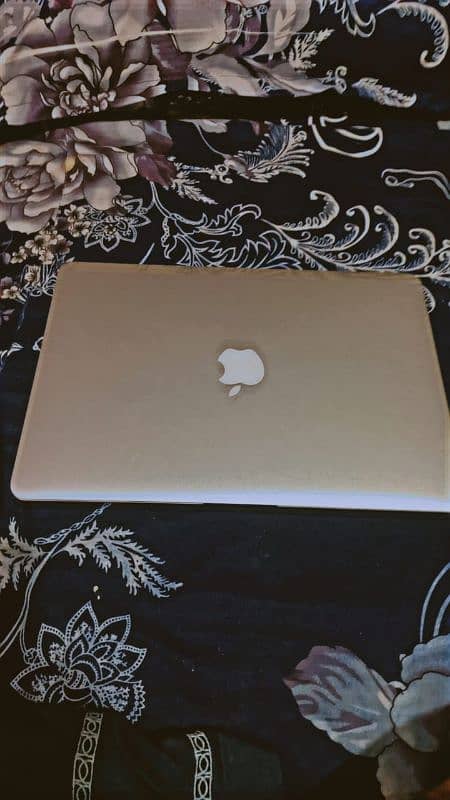 Macbook air core i5 4