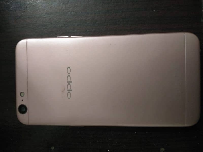 Oppo A57 1