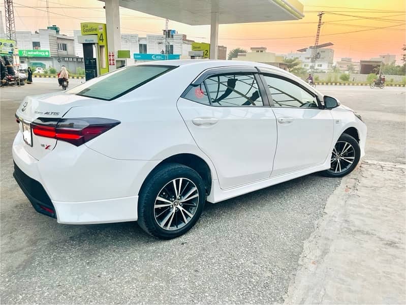 Toyota Corolla Altis 2022 4