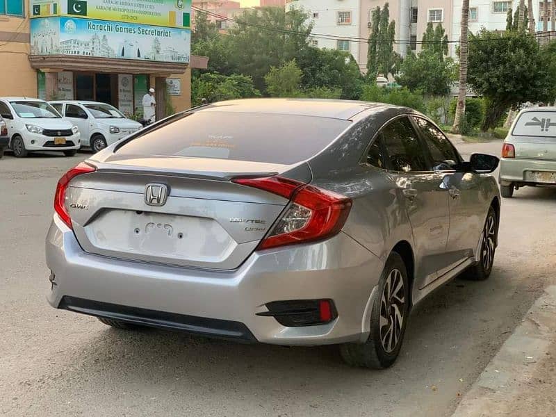 Honda Civic Oriel 2018 4