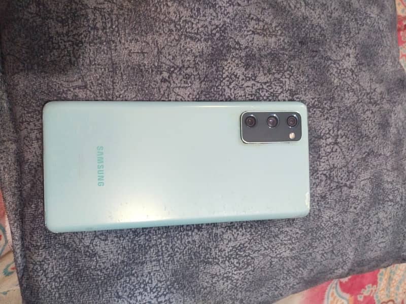 Samsung Galaxy S20 FE - 6/128 1