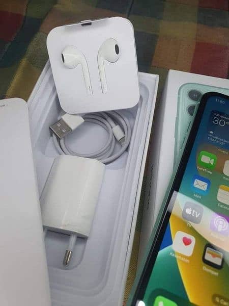 iPhone 11 128 GB memory PTA approved 0331.4039. 830 0