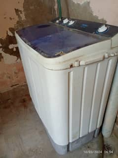 Haier washing machine and dryer just like new