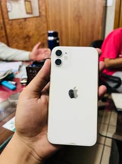 Iphone 11    128 PTA waterpack