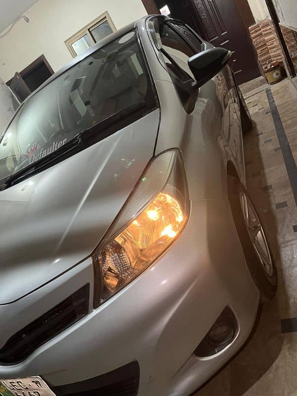 Toyota Vitz 2014 4