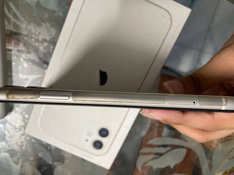 Iphone 11 no pta white 1