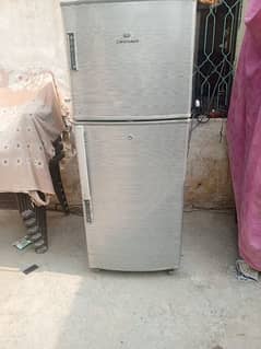 Dawlance fridge medium siz.    03013962328