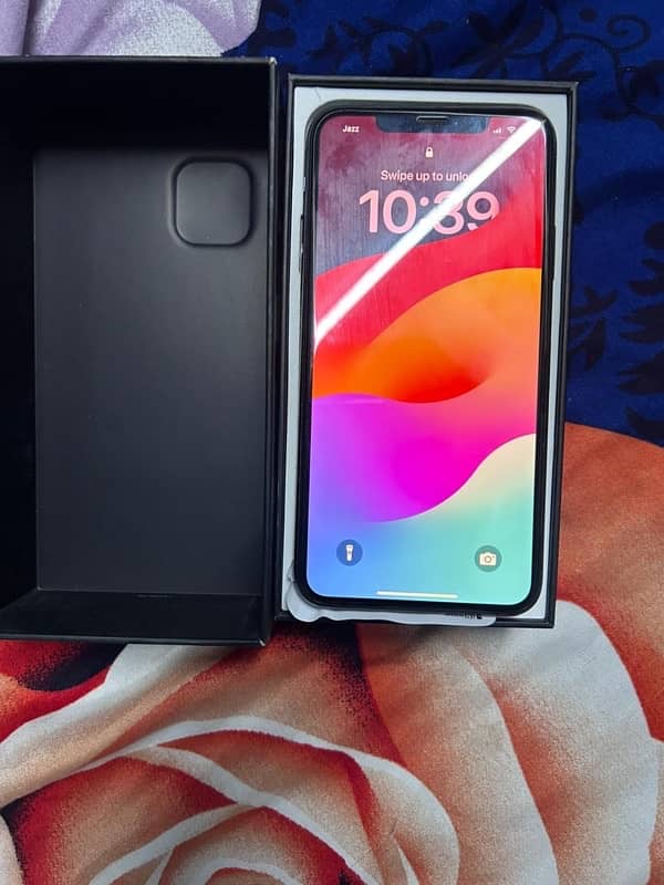 iPhone 11 Pro Max complete box 1