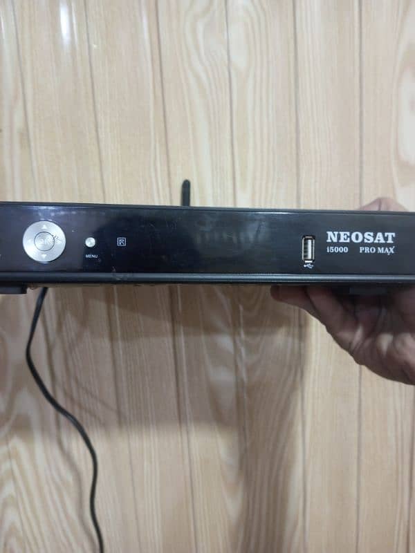 NetSat i5000 Pro Max Wifi and Sim 4