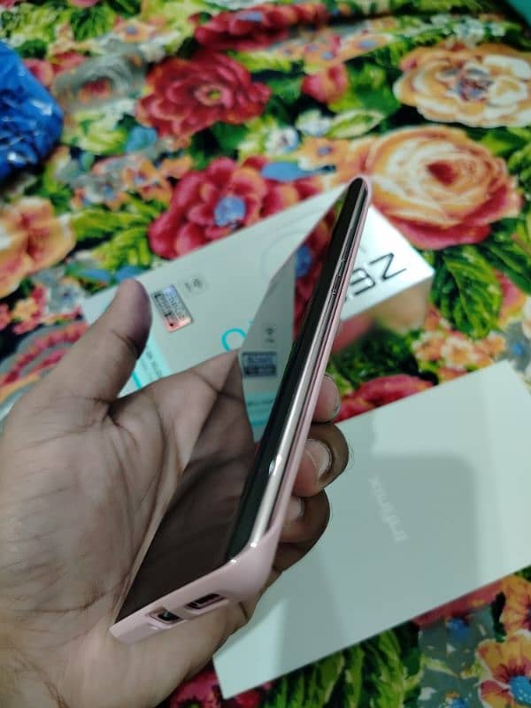 Infinix Zero 40 5