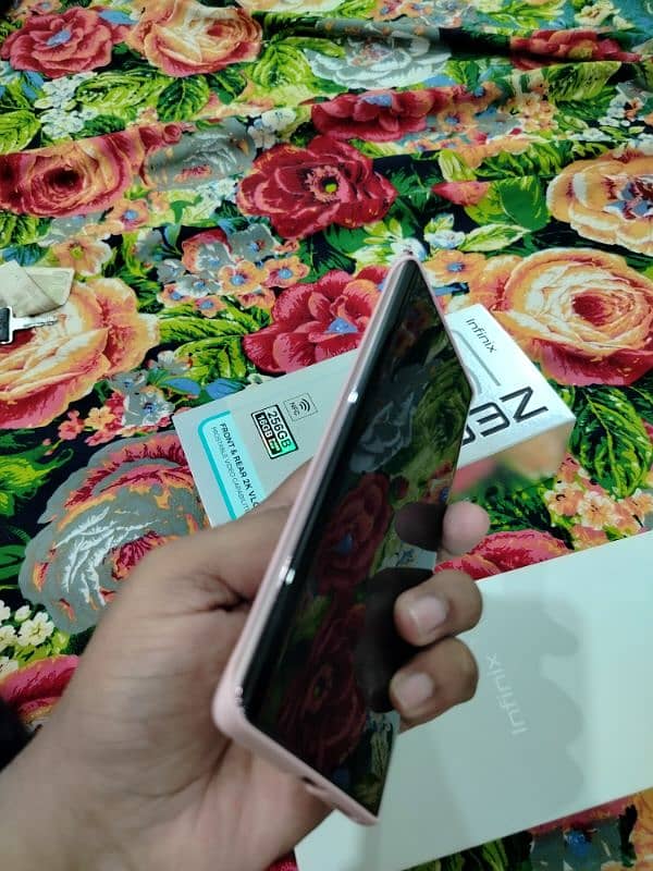 Infinix Zero 40 7