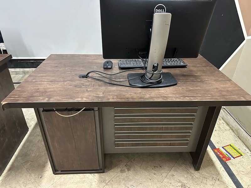 office table for sale used like new 2