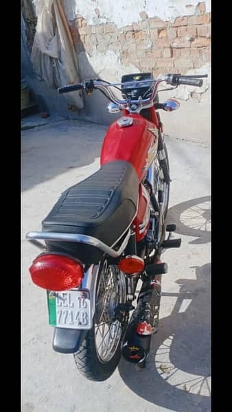 Honda 125 (2016 model lahore number all ok no work needed 2