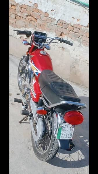 Honda 125 (2016 model lahore number all ok no work needed 3