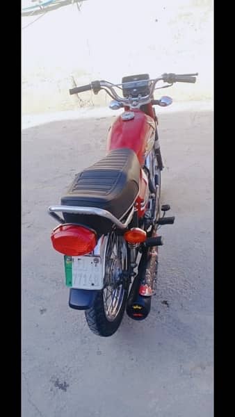 Honda 125 (2016 model lahore number all ok no work needed 4