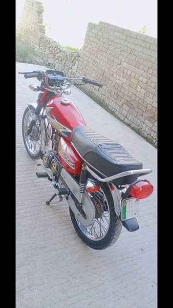 Honda 125 (2016 model lahore number all ok no work needed 6