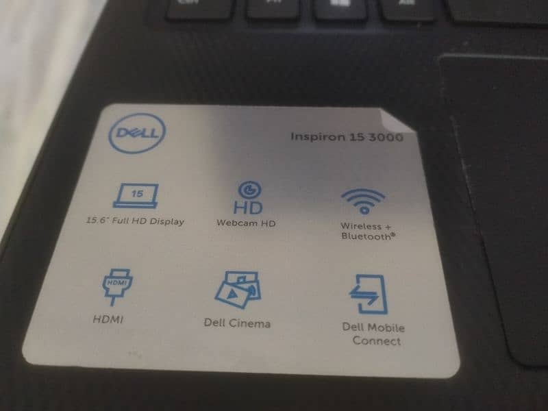 Dell Inspiron 15 3000 4