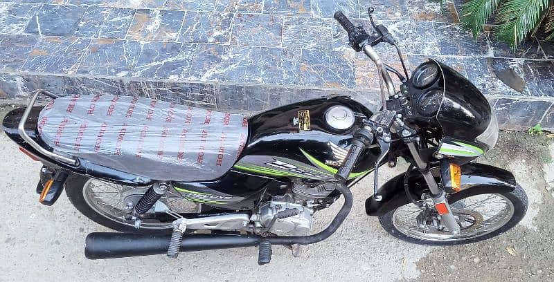 2014 Honda Deluxe Hyderabad Reg. 12