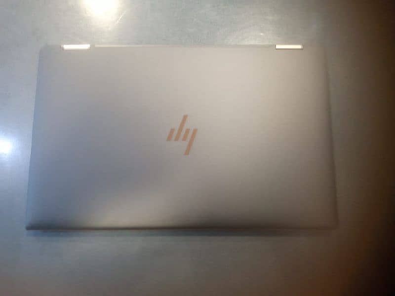 HP spectre 15 jem cut i7 10th generation H pror 8gb 1tb SSD GTX 1650 1