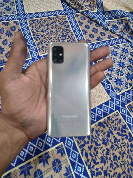 SAMSUNG A51 Mobile 6/128 Gb with Box jenion charger no open no repair 18