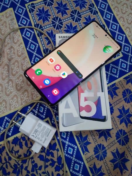 SAMSUNG A51 Mobile 6/128 Gb with Box jenion charger no open no repair 19