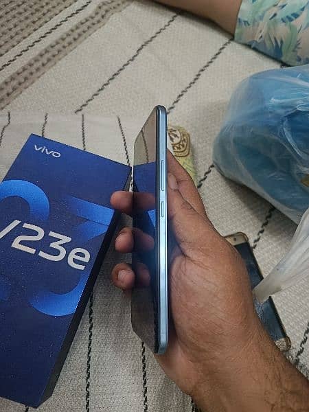 VIVO V23e 2