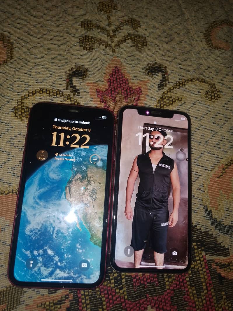 I phone x256gb & iphone 11@64gb 1