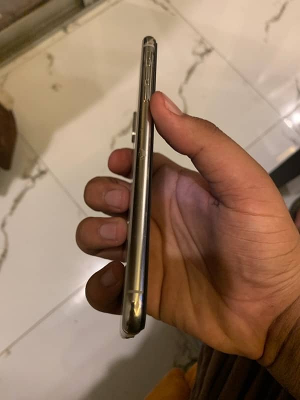 iphone xs max pta approved 4