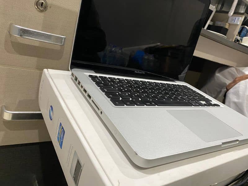 MacBook pro i5 2011 windows 10 converted 2