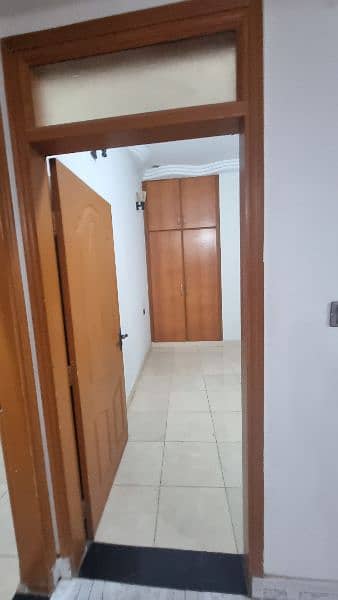 Portion for rent fast floor 3 bed dd tile flooring 240 yd 7