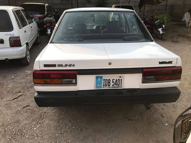 Nissan Sunny 1987 7