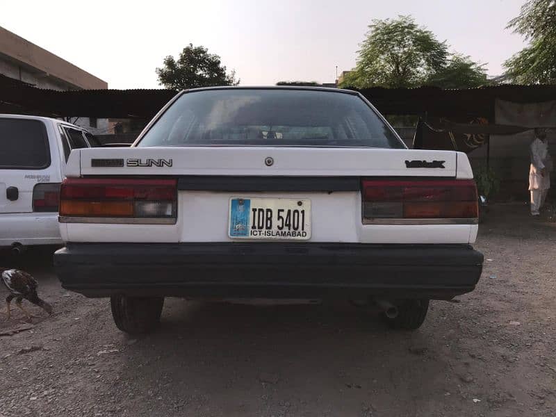 Nissan Sunny 1987 12