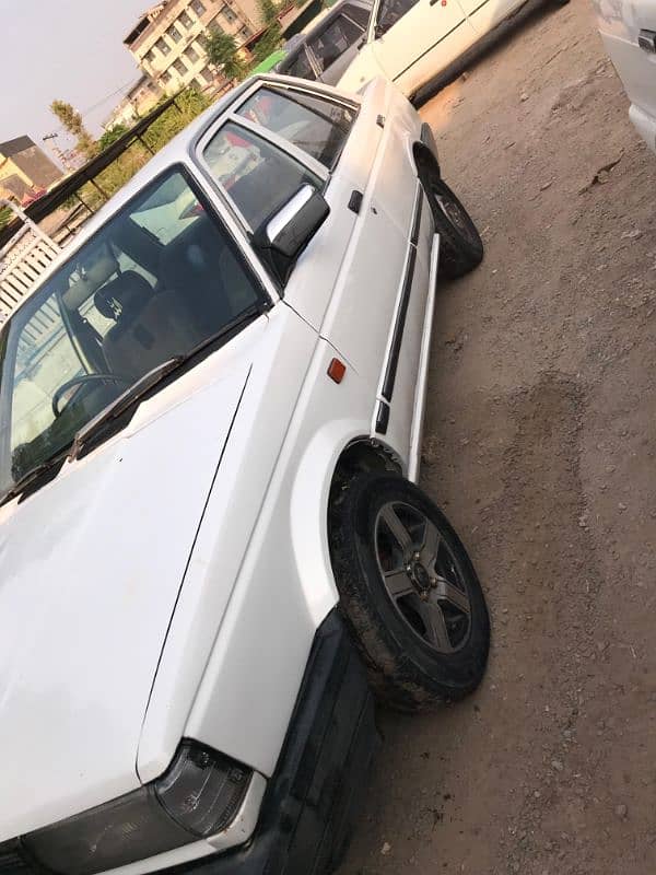 Nissan Sunny 1987 17