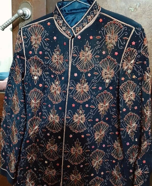 Navy blue Sherwani with mehroon dupatta 2