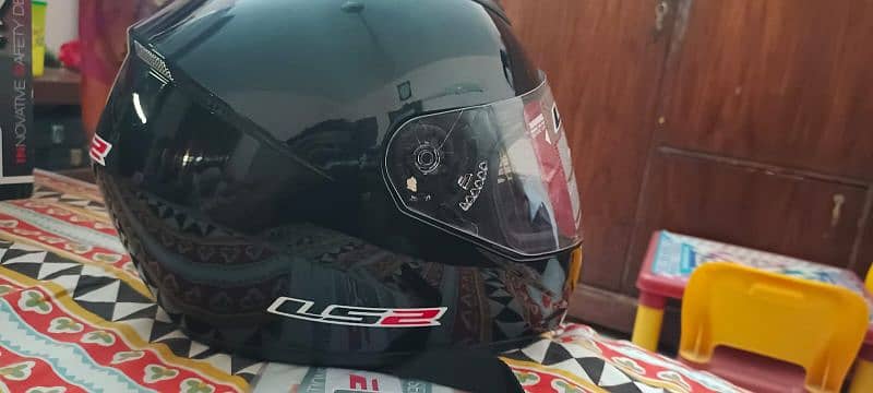 ls2 helmet 1