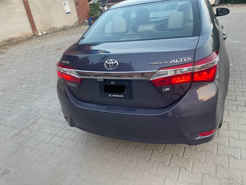 Toyota Corolla Altis 2015 3