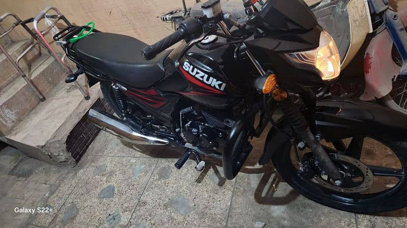 Suzuki 150gr Karachi 3