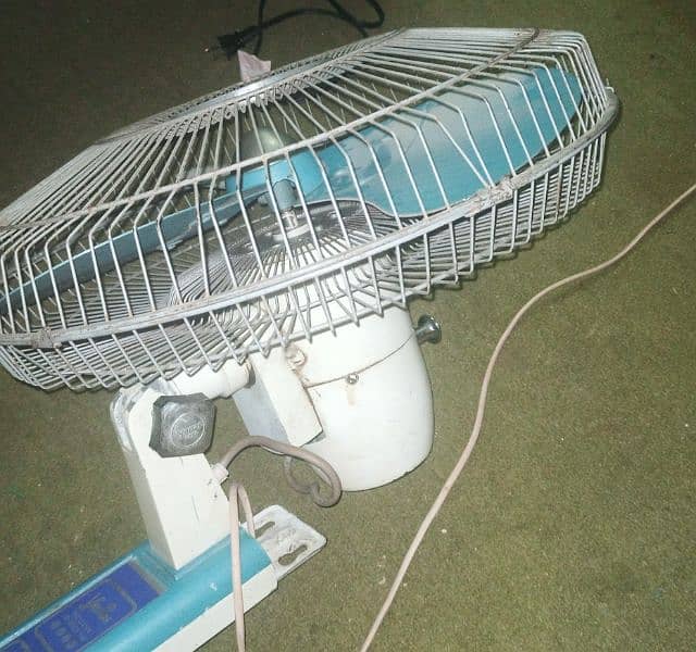 metal body yunus bracket fan 18" 0