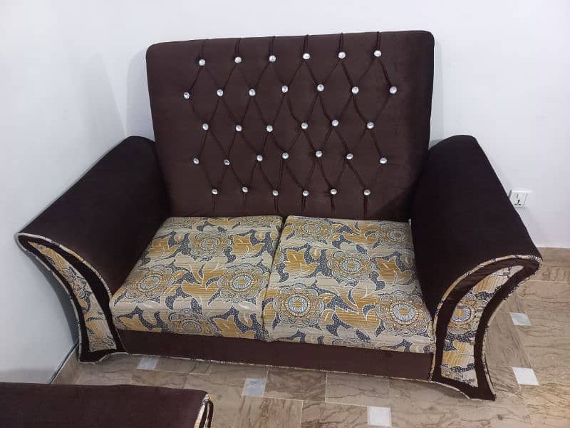 7 seater velvet sofa set little bit use excellent condition like new 1