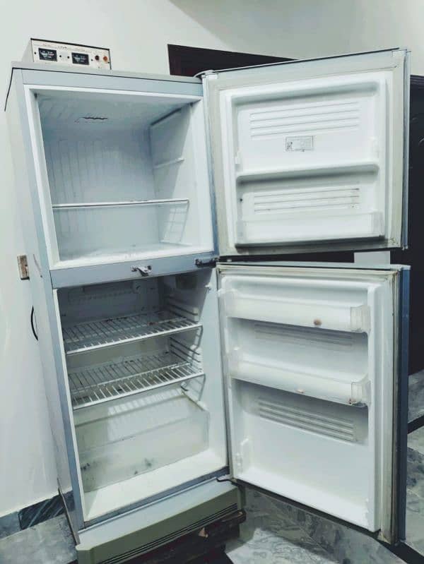 Pel fridge for sale. Good condition 4