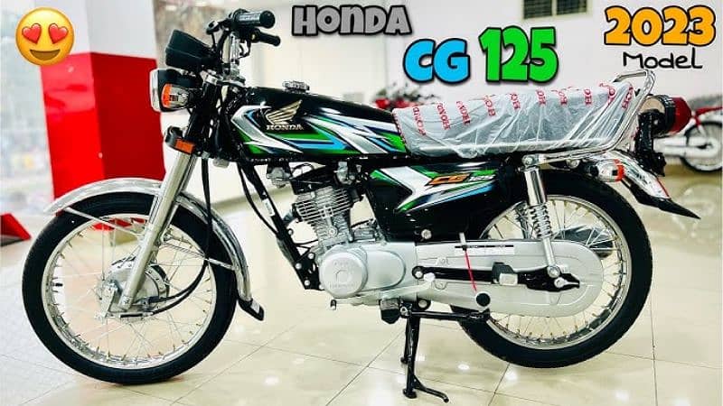 Honda 125 2023 model black available in Sialkot buhat achi bike  hey 0