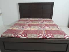 King size bed without mattress for sale !