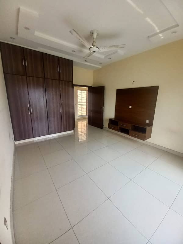 8 Marla Hall Office For rent in dha phase 8 ex parkview 7