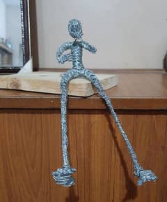 The ugly foot: wire art