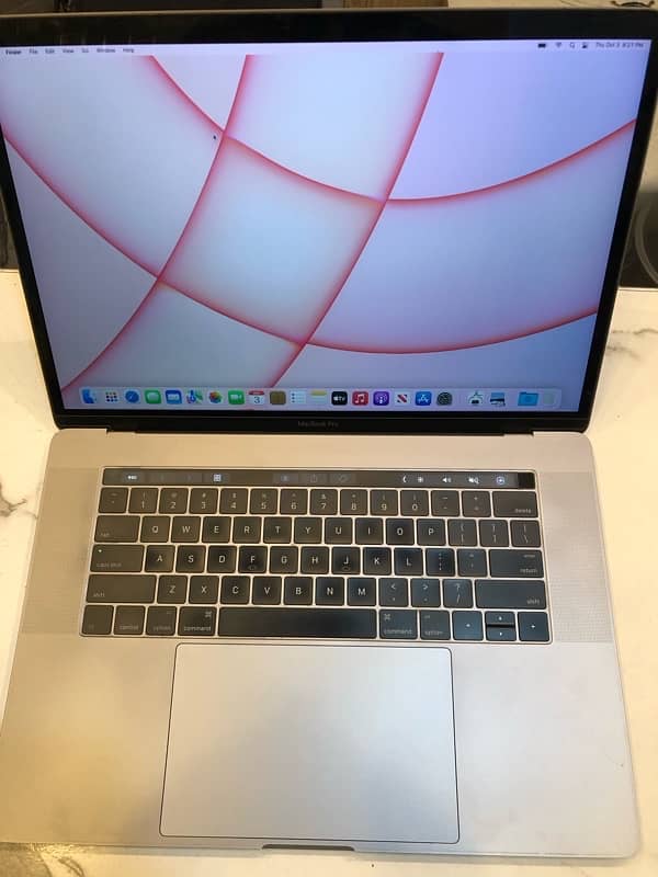 Apple Macbook pro 2016  15” argent for sale 1